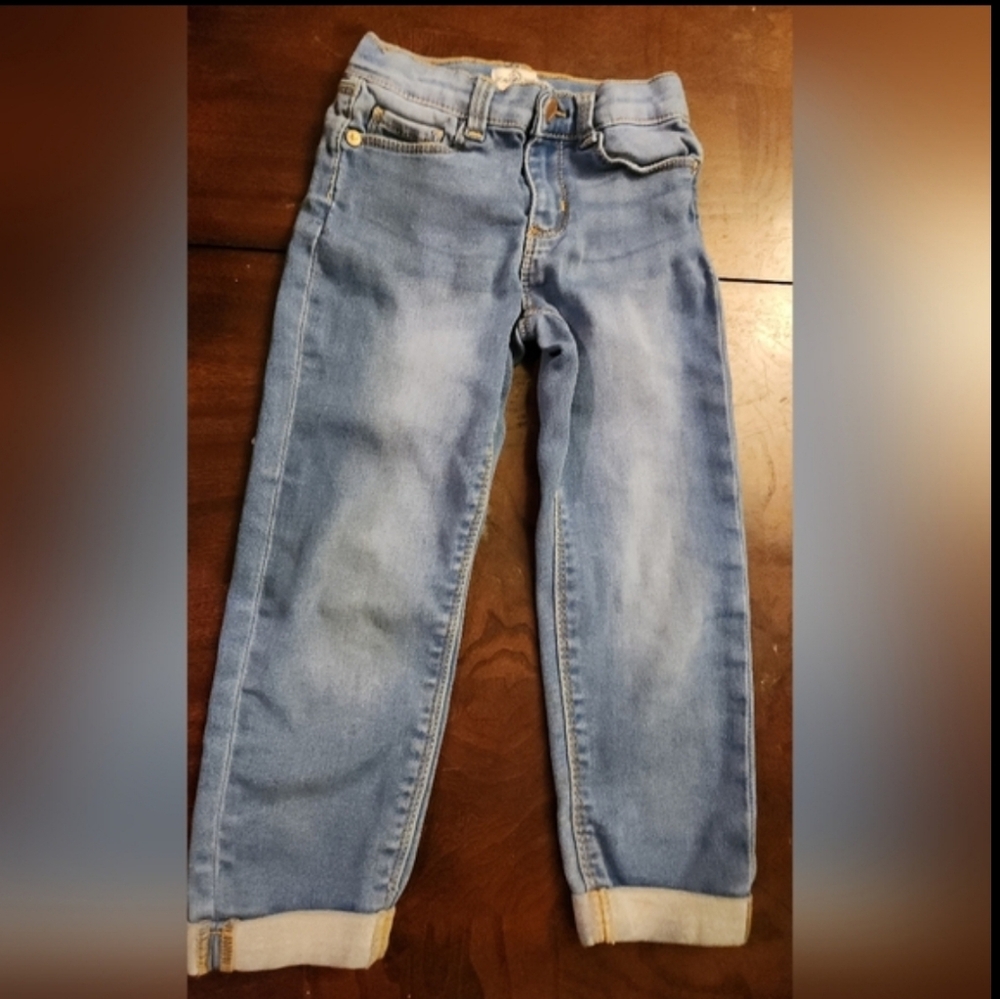 Jordache Girlsfriend Jeans Size 4T Light Wash Cuffed Denim
